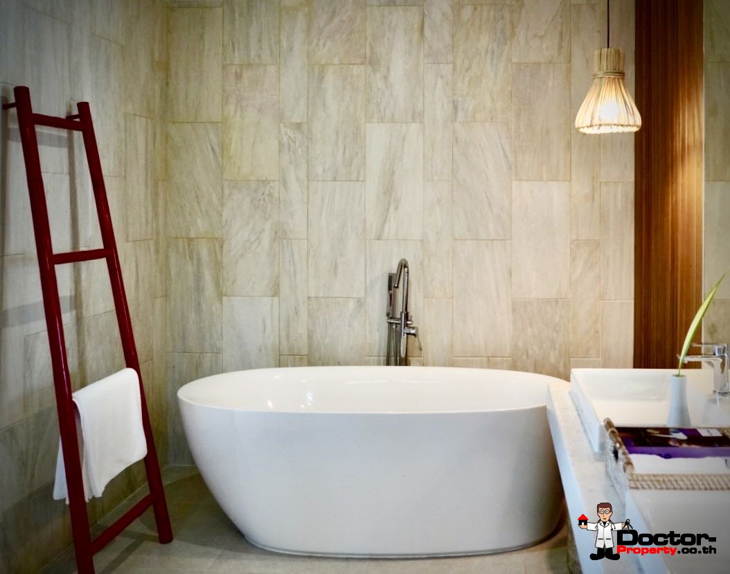 5 Bedroom Beachfront Villa – Na Mueang, Koh Samui – For Sale